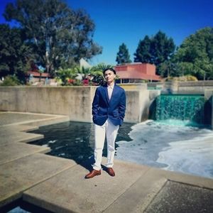 Meet your Posher, Ulises